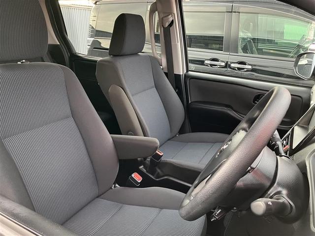 ノア Ｘ　フルセグ　メモリーナビ　ＤＶＤ再生　バックカメラ　衝突被害軽減システム　ＥＴＣ　電動スライドドア　ＬＥＤヘッドランプ　乗車定員７人　３列シート　記録簿　アイドリングストップ（19枚目）