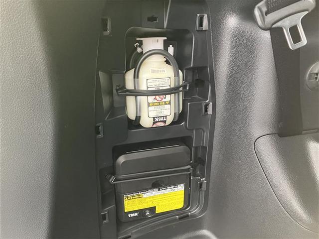 ノア Ｘ　フルセグ　メモリーナビ　ＤＶＤ再生　バックカメラ　衝突被害軽減システム　ＥＴＣ　電動スライドドア　ＬＥＤヘッドランプ　乗車定員７人　３列シート　記録簿　アイドリングストップ（23枚目）