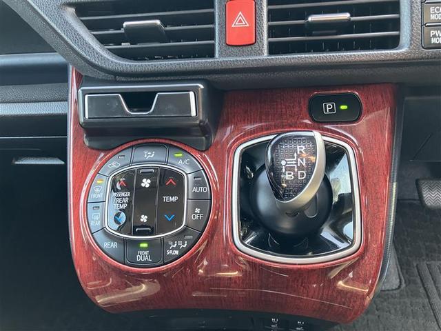 �I�[�g�G�A�R��