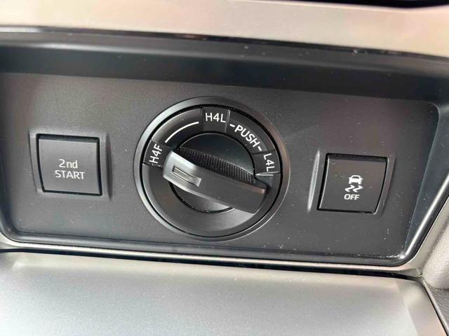 ランドクルーザープラド ＴＸ　Ｌパッケージ　４ＷＤ　ＥＴＣ　バックカメラ　クリアランスソナー　オートクルーズコントロール　レーンアシスト　パワーシート　衝突被害軽減システム　サンルーフ　ナビ　オートマチックハイビーム　ＬＥＤヘッドランプ（6枚目）