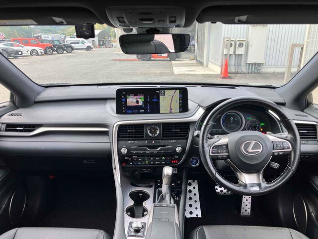 当車輌をご覧いただきありがとうございます！当車輌のこと、現在お乗りのお車で何か気になることがございましたらお気軽にご連絡ください♪車輌や当店の見学だけでも大歓迎です♪