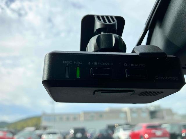 シエンタ ファンベースG ドライブレコーダー バックカメラ ナビ TV クリアランスソナー レーンアシスト 衝突被害軽減システム 両側電動スライドドア オートマチックハイビーム スマートキー アイドリングストップ(8枚目)