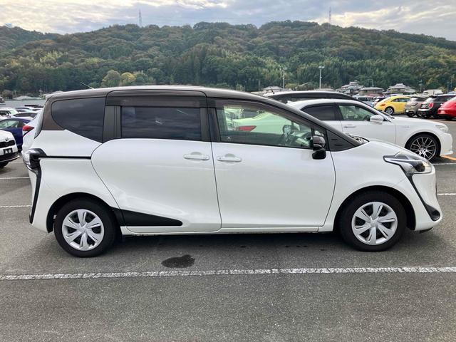 シエンタ ファンベースG ドライブレコーダー バックカメラ ナビ TV クリアランスソナー レーンアシスト 衝突被害軽減システム 両側電動スライドドア オートマチックハイビーム スマートキー アイドリングストップ(15枚目)