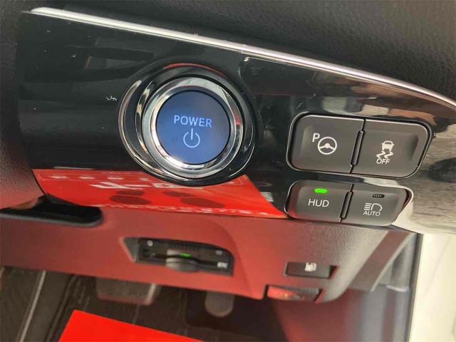 プリウス Ａ　ＥＴＣ　クリアランスソナー　レーンアシスト　オートクルーズコントロール　パークアシスト　衝突被害軽減システム　バックカメラ　ナビ　ＴＶ　アルミホイール　オートマチックハイビーム　オートライト（8枚目）