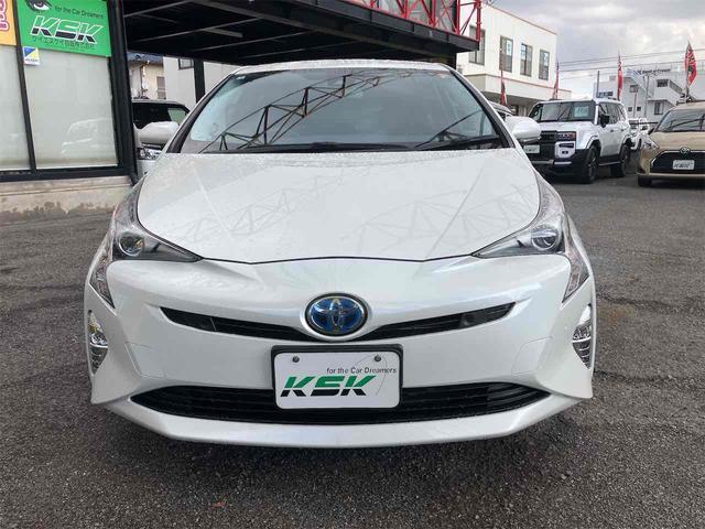 プリウス Ａ　ＥＴＣ　クリアランスソナー　レーンアシスト　オートクルーズコントロール　パークアシスト　衝突被害軽減システム　バックカメラ　ナビ　ＴＶ　アルミホイール　オートマチックハイビーム　オートライト（12枚目）