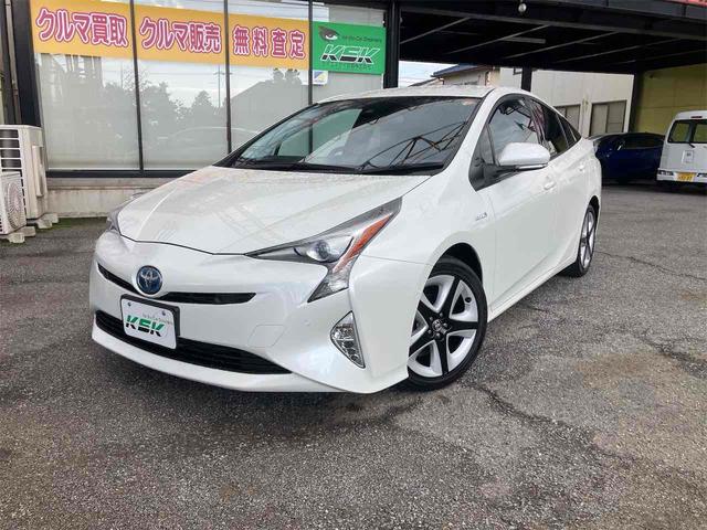 プリウス Ａ　ＥＴＣ　クリアランスソナー　レーンアシスト　オートクルーズコントロール　パークアシスト　衝突被害軽減システム　バックカメラ　ナビ　ＴＶ　アルミホイール　オートマチックハイビーム　オートライト（13枚目）