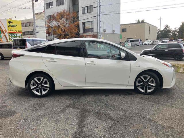 プリウス Ａ　ＥＴＣ　クリアランスソナー　レーンアシスト　オートクルーズコントロール　パークアシスト　衝突被害軽減システム　バックカメラ　ナビ　ＴＶ　アルミホイール　オートマチックハイビーム　オートライト（18枚目）