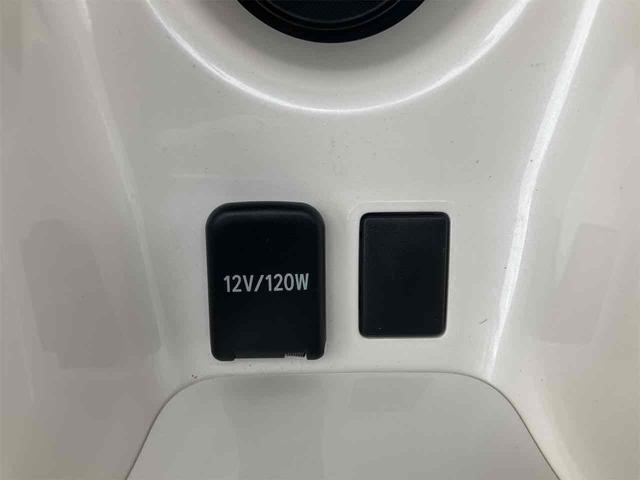 プリウス Ａ　ＥＴＣ　クリアランスソナー　レーンアシスト　オートクルーズコントロール　パークアシスト　衝突被害軽減システム　バックカメラ　ナビ　ＴＶ　アルミホイール　オートマチックハイビーム　オートライト（41枚目）