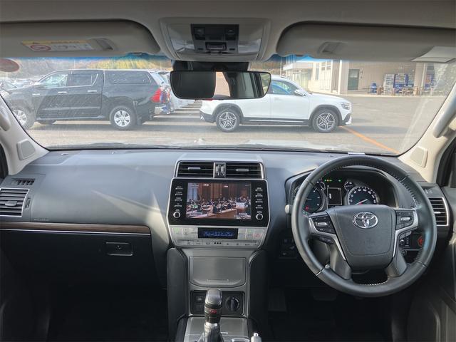 ランドクルーザープラド TX Lパッケージ マットブラックエディション ワンオーナー・マルチテレインモニター・フルセグTV・ナビ・Bluetooth・サンルーフ・ルーフレール・レザーパワーシート・ベンチレーション・シートヒーター・ビルトインETC・LEDヘッドライト(2枚目)