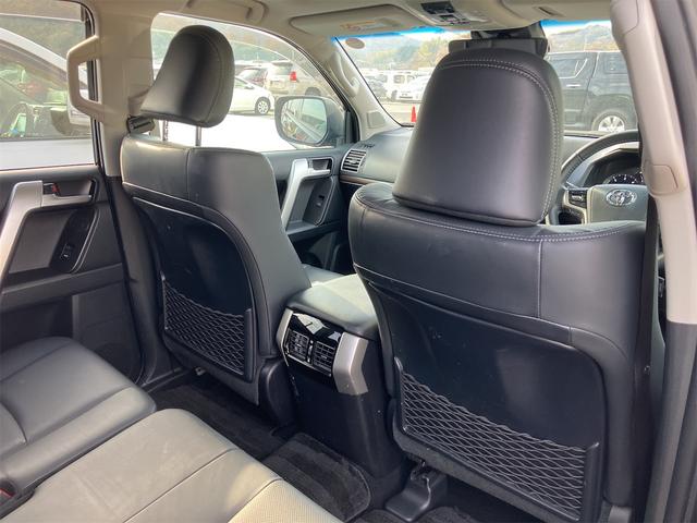 ランドクルーザープラド TX Lパッケージ マットブラックエディション ワンオーナー・マルチテレインモニター・フルセグTV・ナビ・Bluetooth・サンルーフ・ルーフレール・レザーパワーシート・ベンチレーション・シートヒーター・ビルトインETC・LEDヘッドライト(26枚目)