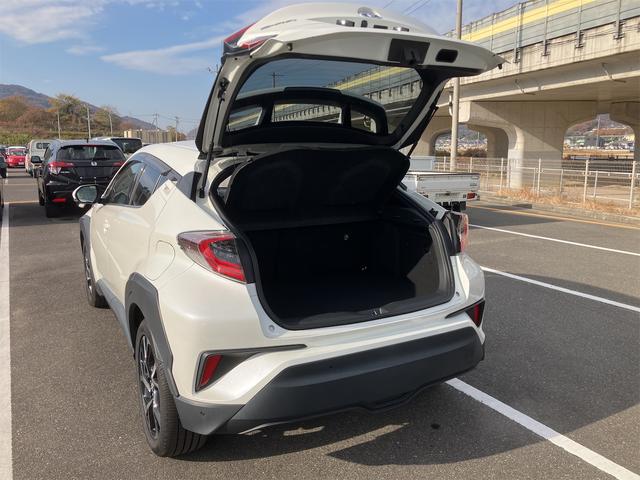 C-HR G TOYOTAセーフティセンス・ 9インチナビ・フルセグTV・走行中TV視聴可能・バックカメラ・シートヒーター・ハーフレザー・スマートキー・プッシュスタート・Fエアロパーツ・ビルトインETC・BMS・LEDヘッドライト・LEDフォグ(22枚目)