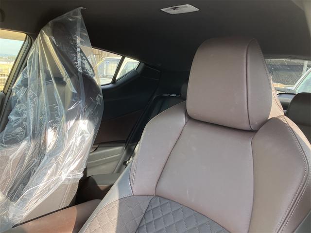 C-HR G TOYOTAセーフティセンス・ 9インチナビ・フルセグTV・走行中TV視聴可能・バックカメラ・シートヒーター・ハーフレザー・スマートキー・プッシュスタート・Fエアロパーツ・ビルトインETC・BMS・LEDヘッドライト・LEDフォグ(27枚目)
