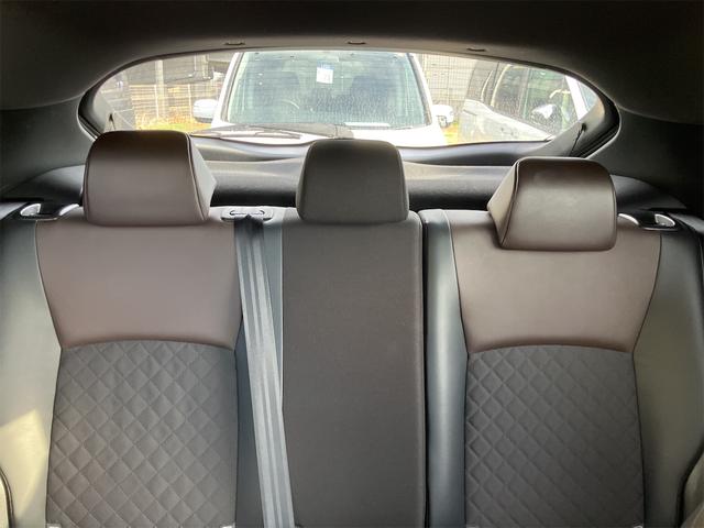 C-HR G TOYOTAセーフティセンス・ 9インチナビ・フルセグTV・走行中TV視聴可能・バックカメラ・シートヒーター・ハーフレザー・スマートキー・プッシュスタート・Fエアロパーツ・ビルトインETC・BMS・LEDヘッドライト・LEDフォグ(35枚目)