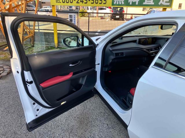 ＵＸ ＵＸ２５０ｈ　Ｆスポーツ　ドライブレコーダー　全周囲カメラ　クリアランスソナー　オートクルーズコントロール　レーンアシスト　パワーシート　衝突被害軽減システム　ナビ　ＴＶ　オートマチックハイビーム　オートライト（72枚目）