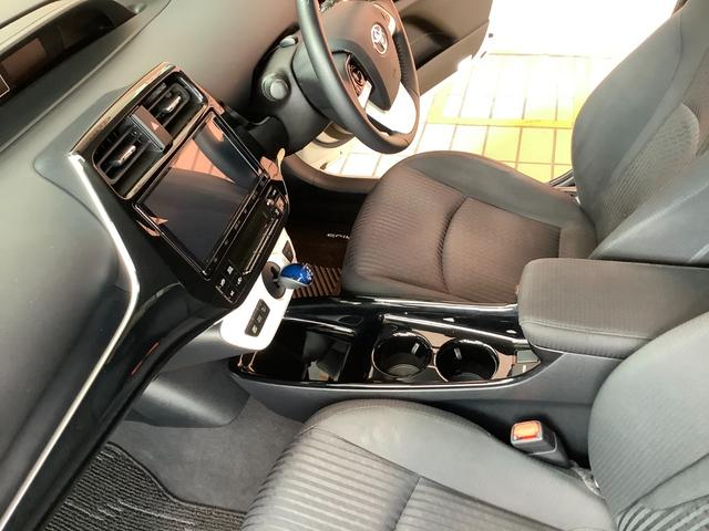 プリウス Ｓセーフティプラス　トヨタ認定中古車　フルセグ　メモリーナビ　ＤＶＤ再生　Ｂｌｕｅｔｏｏｔｈ接続　ミュージックプレイヤー接続可　バックカメラ　衝突被害軽減システム　ＥＴＣ　ドラレコ　ＬＥＤヘッドランプ（38枚目）