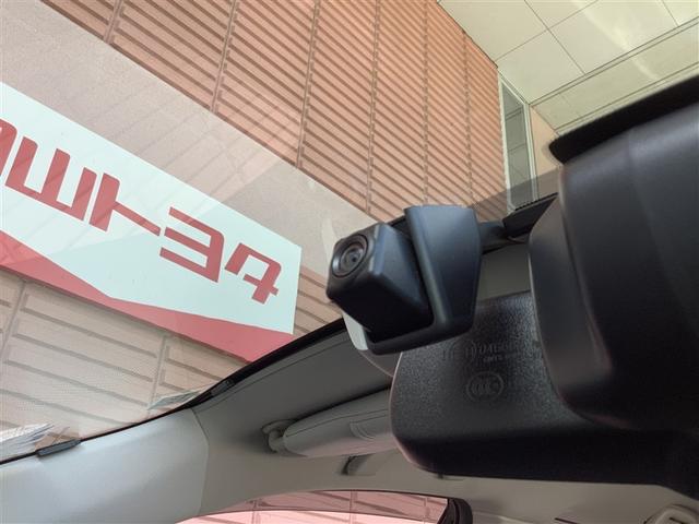 レガシィアウトバック リミテッド　本革シート　４ＷＤ　フルセグ　メモリーナビ　ＤＶＤ再生　Ｂｌｕｅｔｏｏｔｈ　ミュージックプレイヤー接続可　バックカメラ　衝突被害軽減システム　ＥＴＣ　ドラレコ　ＬＥＤヘッドランプ　アイドリングストップ（13枚目）
