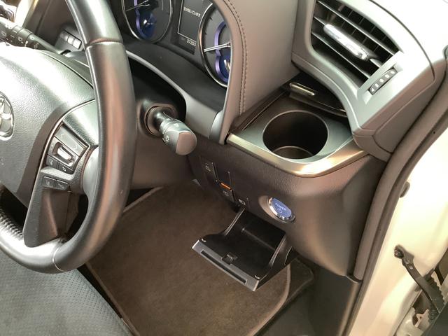 アルファードハイブリッド Ｓ　タイプゴールドＩＩ　トヨタ認定中古車　サンルーフ　４ＷＤ　フルセグ　メモリーナビ　ＤＶＤ再生　Ｂｌｕｅｔｏｏｔｈ　ミュージックプレイヤー接続　後席モニター　衝突被害軽減システム　ＥＴＣ　ドラレコ　両側電動スライド　ＬＥＤ（45枚目）