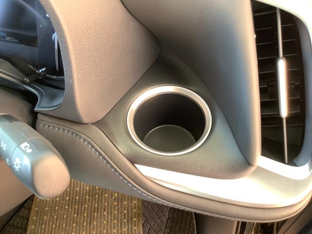 ヴォクシー ハイブリッドＳ－Ｚ　トヨタ認定中古車　フルセグ　メモリーナビ　ＤＶＤ再生　Ｂｌｕｅｔｏｏｔｈ　ミュージックプレイヤー接続　後席モニター　バックカメラ　衝突被害軽減システム　ＥＴＣ　ドラレコ　両側電動スライド　ＬＥＤ　７人（46枚目）