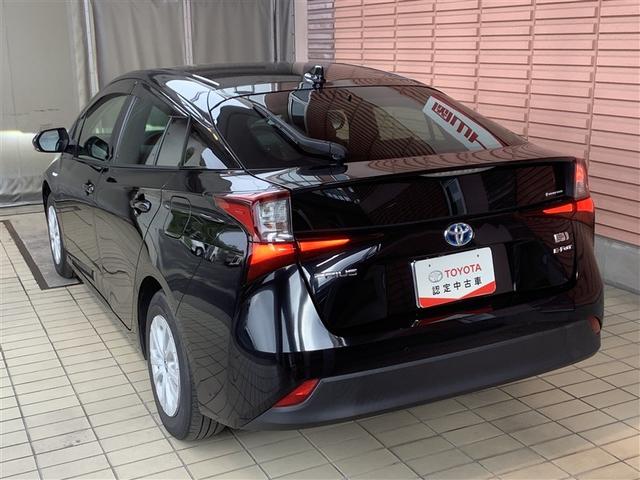 プリウス S トヨタ認定中古車 4WD フルセグ メモリーナビ DVD再生 Bluetooth ミュージックプレイヤー接続可 バックカメラ 衝突被害軽減システム ETC ドラレコ LEDヘッドランプ ワンオーナー(3枚目)