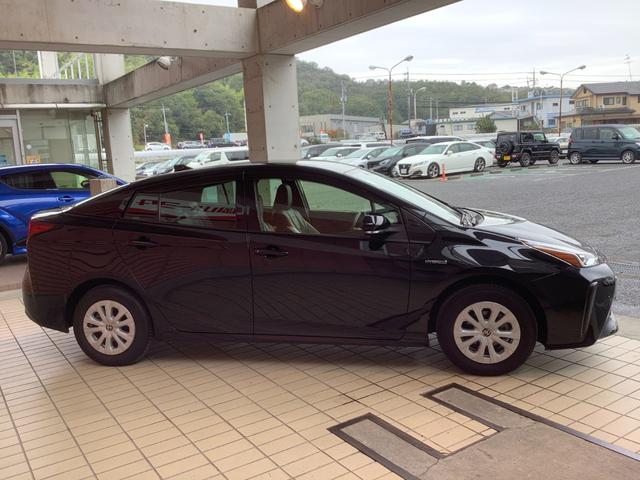 プリウス S トヨタ認定中古車 4WD フルセグ メモリーナビ DVD再生 Bluetooth ミュージックプレイヤー接続可 バックカメラ 衝突被害軽減システム ETC ドラレコ LEDヘッドランプ ワンオーナー(51枚目)