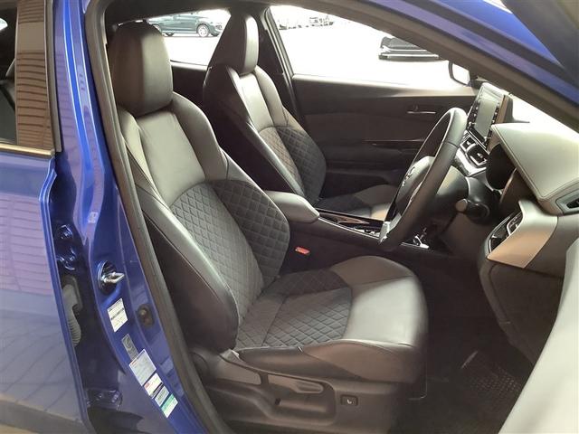 優越感のあるドライバ-シ-ト。視界も良く、乗りやすいと思います。是非、お座り下さい☆☆☆