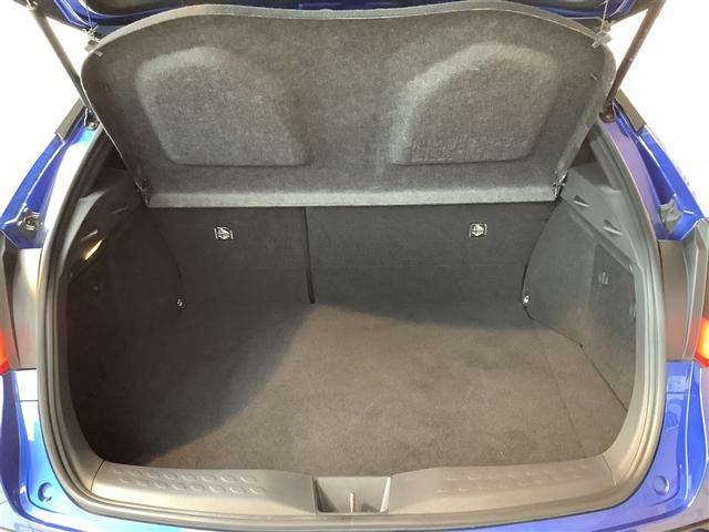 ラゲッジスペ-スは、日常使いには十分なスペ-スを確保開口部も広く積み下ろしも楽々です。