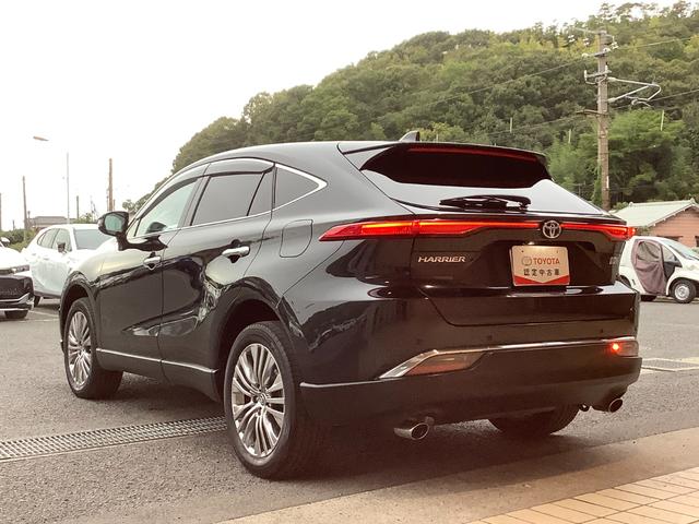 ハリアーハイブリッド Ｚ　レザーパッケージ　トヨタ認定中古車　本革シート　サンルーフ　４ＷＤ　フルセグ　メモリーナビ　Ｂｌｕｅｔｏｏｔｈ　ミュージックプレイヤー可　バックカメラ　衝突被害軽減システム　ＥＴＣ　ドラレコ　ＬＥＤヘッドランプ　記録簿（26枚目）