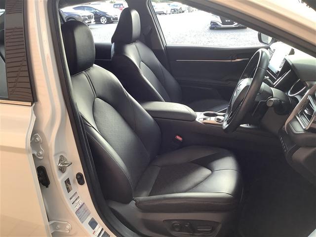 カムリ WSレザーパッケージ トヨタ認定中古車 本革シート 4WD フルセグ メモリーナビ Bluetooth接続 ミュージックプレイヤー接続可 バックカメラ 衝突被害軽減システム ETC ドラレコ LEDヘッドランプ 記録簿(6枚目)