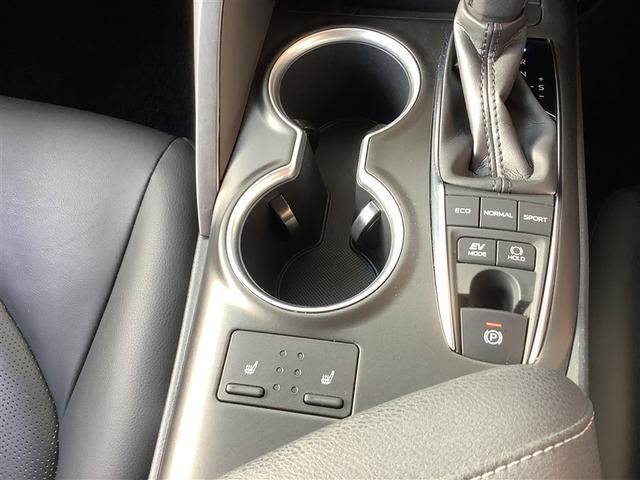 カムリ WSレザーパッケージ トヨタ認定中古車 本革シート 4WD フルセグ メモリーナビ Bluetooth接続 ミュージックプレイヤー接続可 バックカメラ 衝突被害軽減システム ETC ドラレコ LEDヘッドランプ 記録簿(13枚目)