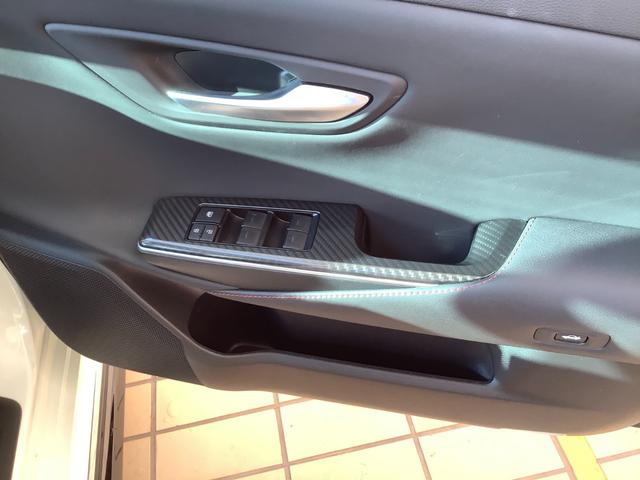 クラウンハイブリッド ＲＳ　リミテッド　トヨタ認定中古車　本革シート　サンルーフ　フルセグ　メモリーナビ　ＤＶＤ再生　Ｂｌｕｅｔｏｏｔｈ　ミュージックプレイヤー接続可　バックカメラ　衝突被害軽減システム　ＥＴＣ　ドラレコ　ＬＥＤ　フルエアロ（47枚目）