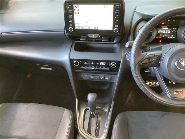 ヤリスクロス ハイブリッド　ＧＲスポーツ　トヨタ認定中古車　フルセグ　メモリーナビ　Ｂｌｕｅｔｏｏｔｈ接続　ＵＳＢ　ミュージックプレイヤー接続可　バックカメラ　衝突被害軽減システム　ＥＴＣ　前後ドラレコ　ＬＥＤヘッドランプ　ワンオーナー（10枚目）