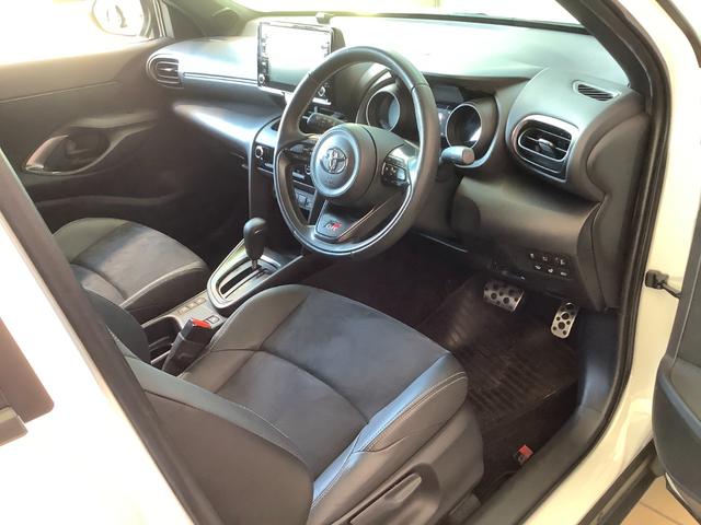 ヤリスクロス ハイブリッド　ＧＲスポーツ　トヨタ認定中古車　フルセグ　メモリーナビ　Ｂｌｕｅｔｏｏｔｈ接続　ＵＳＢ　ミュージックプレイヤー接続可　バックカメラ　衝突被害軽減システム　ＥＴＣ　前後ドラレコ　ＬＥＤヘッドランプ　ワンオーナー（46枚目）