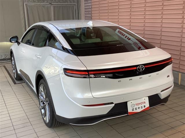 クラウンクロスオーバー G Adv.L トヨタ認定中古車 ディスプレイオーディオ 本革シート 4WD フルセグ Bluetooth ミュージックプレイヤー接続可 バックカメラ 衝突被害軽減システム ETC ドラレコ LEDヘッドランプ(3枚目)