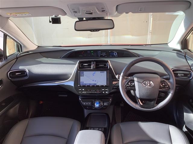 プリウス Ａツーリングセレクション　トヨタ認定中古車　フルセグ　メモリーナビ　ＤＶＤ再生　Ｂｌｕｅｔｏｏｔｈ接続　ミュージックプレイヤー接続可　バックカメラ　衝突被害軽減システム　ドラレコ　ＬＥＤヘッドランプ　シ－トヒ－タ－　記録簿（5枚目）