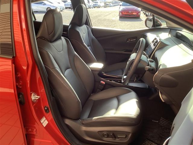 プリウス Ａツーリングセレクション　トヨタ認定中古車　フルセグ　メモリーナビ　ＤＶＤ再生　Ｂｌｕｅｔｏｏｔｈ接続　ミュージックプレイヤー接続可　バックカメラ　衝突被害軽減システム　ドラレコ　ＬＥＤヘッドランプ　シ－トヒ－タ－　記録簿（6枚目）