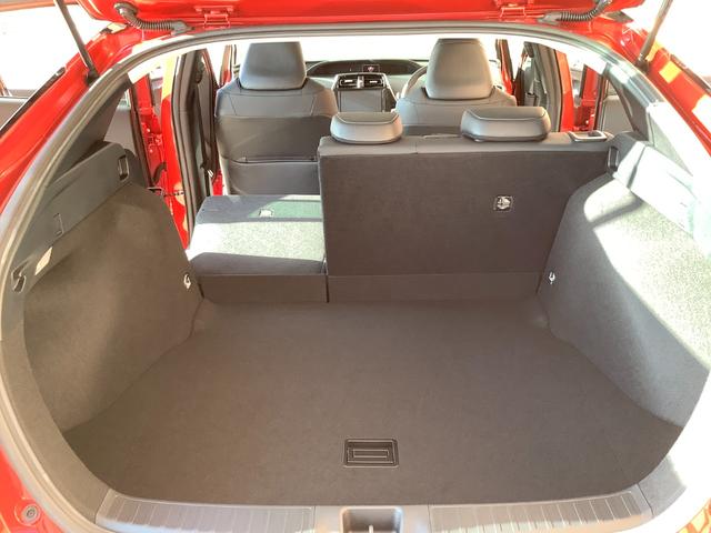 プリウス Ａツーリングセレクション　トヨタ認定中古車　フルセグ　メモリーナビ　ＤＶＤ再生　Ｂｌｕｅｔｏｏｔｈ接続　ミュージックプレイヤー接続可　バックカメラ　衝突被害軽減システム　ドラレコ　ＬＥＤヘッドランプ　シ－トヒ－タ－　記録簿（32枚目）