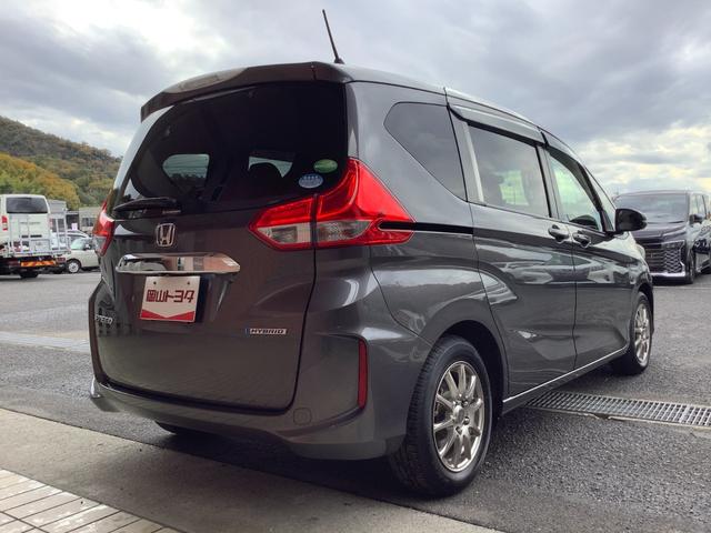 フリードハイブリッド ハイブリッド・Gホンダセンシング フルセグ メモリーナビ DVD再生 Bluetooth接続 USB端子 ミュージックプレイヤー接続可 バックカメラ 衝突被害軽減システム ETC 両側電動スライド LEDヘッドランプ 6人 3列シ-ト(24枚目)