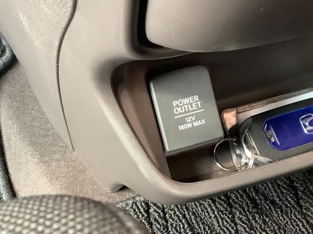 フリードハイブリッド ハイブリッド・Gホンダセンシング フルセグ メモリーナビ DVD再生 Bluetooth接続 USB端子 ミュージックプレイヤー接続可 バックカメラ 衝突被害軽減システム ETC 両側電動スライド LEDヘッドランプ 6人 3列シ-ト(40枚目)