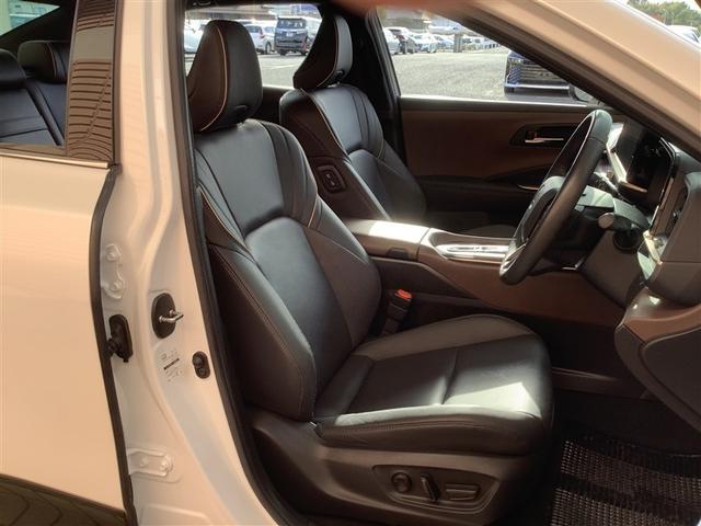 クラウンクロスオーバー Ｇ　Ａｄｖ．Ｌ　革シート　４ＷＤ　フルセグ　メモリーナビ　ミュージックプレイヤー接続可　バックカメラ　衝突被害軽減システム　ＥＴＣ　ドラレコ　ＬＥＤヘッドランプ　ワンオーナー　フルエアロ　記録簿（7枚目）