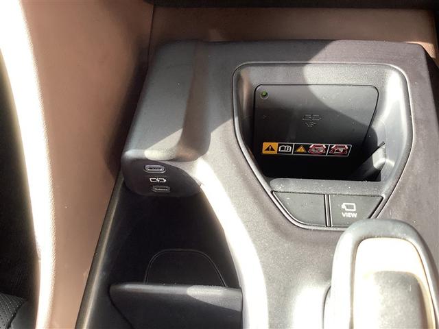 クラウンクロスオーバー Ｇ　Ａｄｖ．Ｌ　革シート　４ＷＤ　フルセグ　メモリーナビ　ミュージックプレイヤー接続可　バックカメラ　衝突被害軽減システム　ＥＴＣ　ドラレコ　ＬＥＤヘッドランプ　ワンオーナー　フルエアロ　記録簿（13枚目）