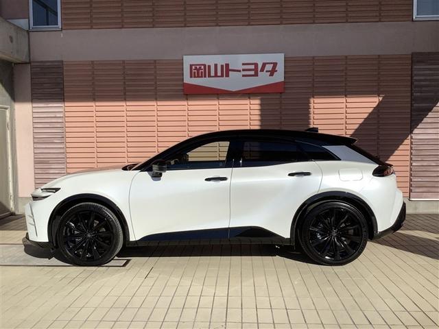 クラウンスポーツ Ｚ　トヨタ認定中古車　本革シート　４ＷＤ　フルセグ　メモリーナビ　Ｂｌｕｅｔｏｏｔｈ接続　ミュージックプレイヤー接続　バックカメラ　衝突被害軽減システム　ＥＴＣ　ドラレコ　ＬＥＤヘッドランプ　ワンオーナー（2枚目）