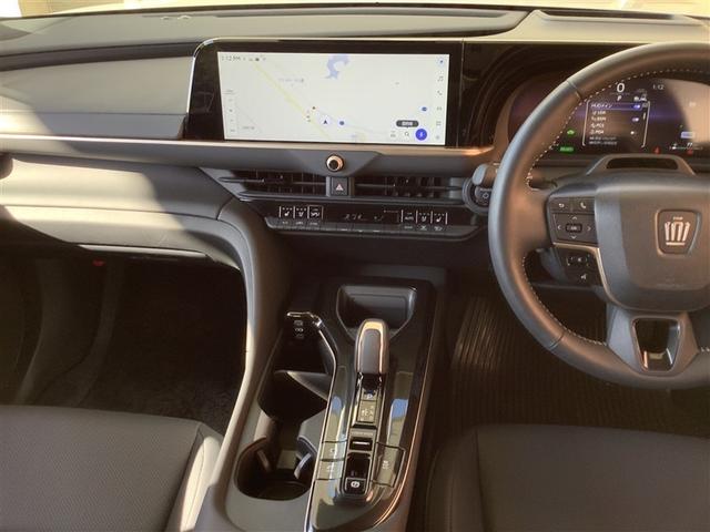 クラウンスポーツ Ｚ　トヨタ認定中古車　本革シート　４ＷＤ　フルセグ　メモリーナビ　Ｂｌｕｅｔｏｏｔｈ接続　ミュージックプレイヤー接続　バックカメラ　衝突被害軽減システム　ＥＴＣ　ドラレコ　ＬＥＤヘッドランプ　ワンオーナー（10枚目）