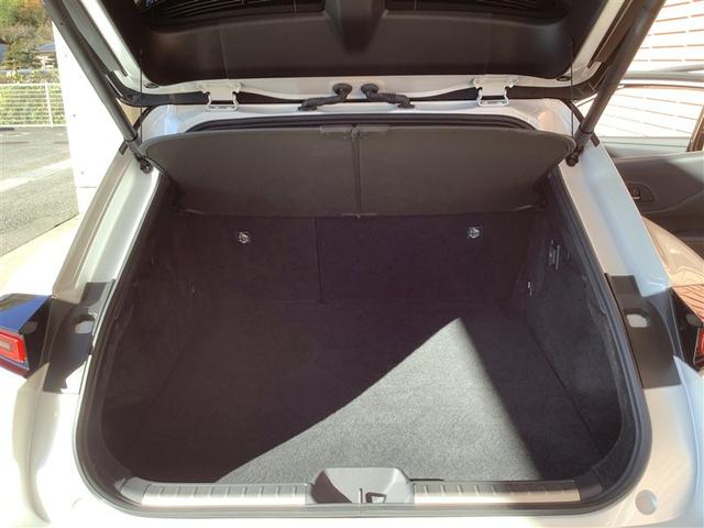 クラウンスポーツ Ｚ　トヨタ認定中古車　本革シート　４ＷＤ　フルセグ　メモリーナビ　Ｂｌｕｅｔｏｏｔｈ接続　ミュージックプレイヤー接続　バックカメラ　衝突被害軽減システム　ＥＴＣ　ドラレコ　ＬＥＤヘッドランプ　ワンオーナー（32枚目）