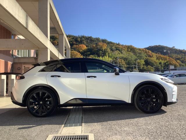 クラウンスポーツ Ｚ　トヨタ認定中古車　本革シート　４ＷＤ　フルセグ　メモリーナビ　Ｂｌｕｅｔｏｏｔｈ接続　ミュージックプレイヤー接続　バックカメラ　衝突被害軽減システム　ＥＴＣ　ドラレコ　ＬＥＤヘッドランプ　ワンオーナー（50枚目）