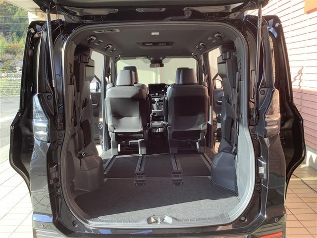 ヴォクシー S-Z トヨタ認定中古車 ディスプレイオーディオ 4WD Bluetooth ミュージックプレイヤー接続 バックカメラ 衝突被害軽減システム ETC 両側電動スライド LED 7人 3列 ワンオーナー 記録簿(30枚目)