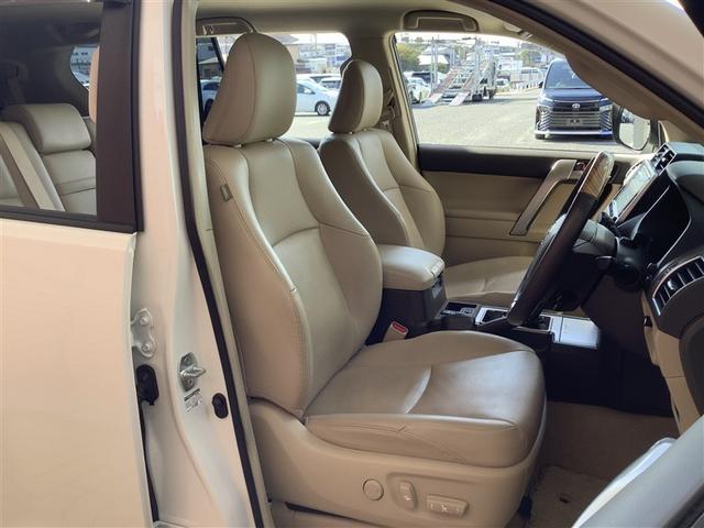 ランドクルーザープラド TX Lパッケージ トヨタ認定中古車 本革シート 4WD フルセグ メモリーナビ DVD再生 Bluetooth ミュージックプレイヤー可 バックカメラ 衝突被害軽減システム ETC ドラレコ LED 7人 ワンオーナー(6枚目)