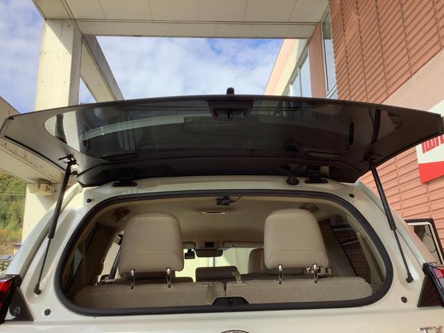 ランドクルーザープラド TX Lパッケージ トヨタ認定中古車 本革シート 4WD フルセグ メモリーナビ DVD再生 Bluetooth ミュージックプレイヤー可 バックカメラ 衝突被害軽減システム ETC ドラレコ LED 7人 ワンオーナー(48枚目)