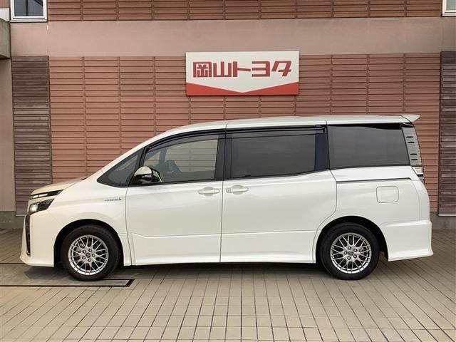 ヴォクシー ＺＳ　トヨタ認定中古車　フルセグ　メモリーナビ　ＤＶＤ再生　Ｂｌｕｅｔｏｏｔｈ　ミュージックプレイヤー接続　後席モニター　バックカメラ　衝突被害軽減システム　ＥＴＣ　ドラレコ　両側電動スライド　ＬＥＤ　７人（2枚目）