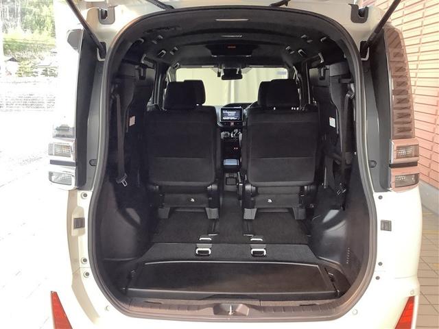 ヴォクシー ＺＳ　トヨタ認定中古車　フルセグ　メモリーナビ　ＤＶＤ再生　Ｂｌｕｅｔｏｏｔｈ　ミュージックプレイヤー接続　後席モニター　バックカメラ　衝突被害軽減システム　ＥＴＣ　ドラレコ　両側電動スライド　ＬＥＤ　７人（10枚目）