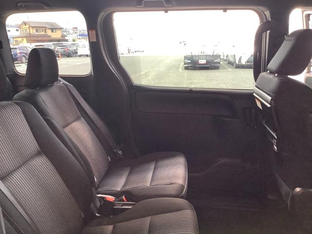 ヴォクシー ＺＳ　トヨタ認定中古車　フルセグ　メモリーナビ　ＤＶＤ再生　Ｂｌｕｅｔｏｏｔｈ　ミュージックプレイヤー接続　後席モニター　バックカメラ　衝突被害軽減システム　ＥＴＣ　ドラレコ　両側電動スライド　ＬＥＤ　７人（43枚目）